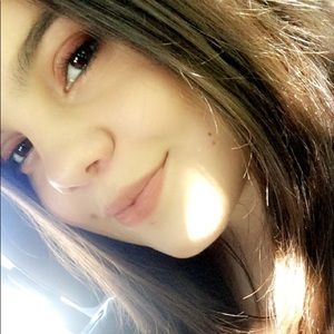 Meet your Posher, Adriana